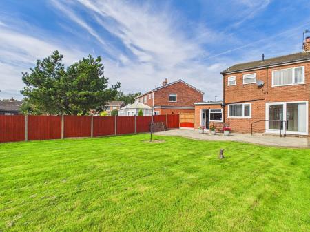 3 bedroom Semi-detached house for sale in Farndon Avenue, Sutton Manor, St Helens, WA9