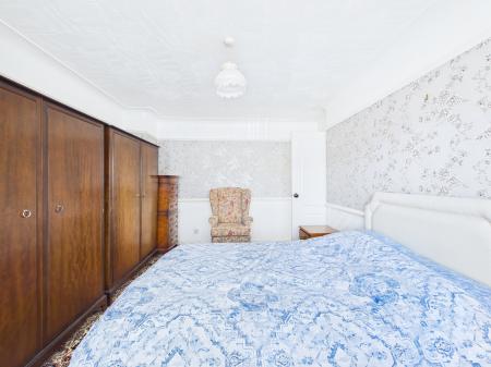 3 bedroom Semi-detached house for sale in Farndon Avenue, Sutton Manor, St Helens, WA9
