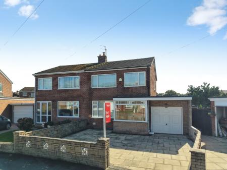 3 bedroom Semi-detached house for sale in Farndon Avenue, Sutton Manor, St Helens, WA9
