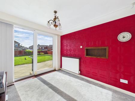 3 bedroom Semi-detached house for sale in Farndon Avenue, Sutton Manor, St Helens, WA9