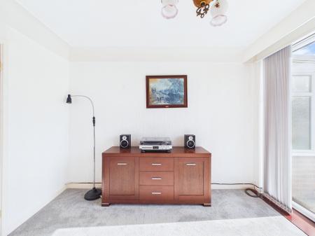 3 bedroom Semi-detached house for sale in Farndon Avenue, Sutton Manor, St Helens, WA9