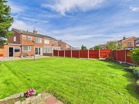 3 bedroom Semi-detached house for sale in Farndon Avenue, Sutton Manor, St Helens, WA9