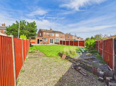 3 bedroom Semi-detached house for sale in Farndon Avenue, Sutton Manor, St Helens, WA9