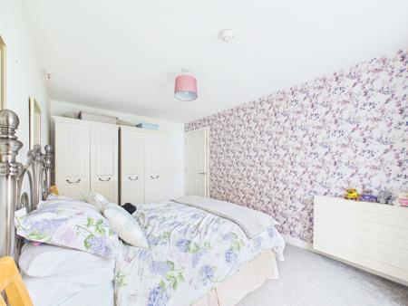 2 bedroom Flat for sale in Heyeswood, Haydock, WA11