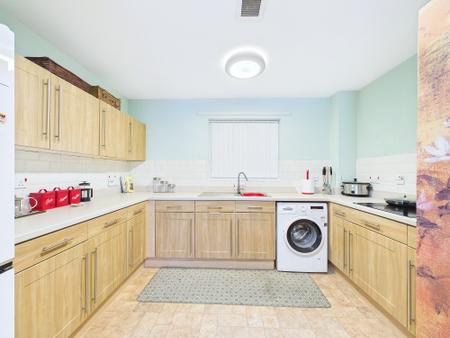 2 bedroom Flat for sale in Heyeswood, Haydock, WA11