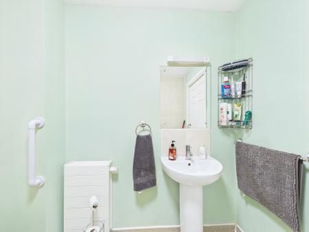 2 bedroom Flat for sale in Heyeswood, Haydock, WA11