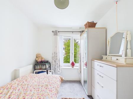 2 bedroom Flat for sale in Heyeswood, Haydock, WA11