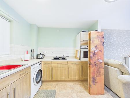 2 bedroom Flat for sale in Heyeswood, Haydock, WA11