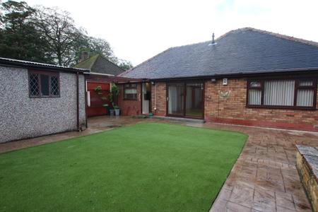 2 bedroom Bungalow to let in Eccleston