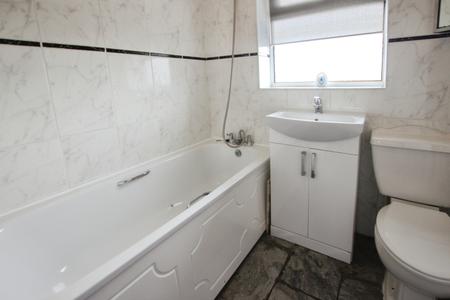 3 bedroom Semi-detached house to let in Taylor Road, Haydock, WA11