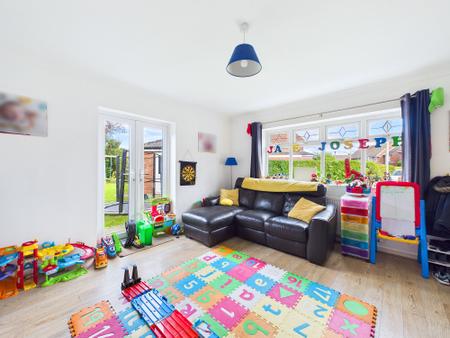 4 bedroom Semi-detached house for sale in Davy Close, Eccleston, St Helens, WA10