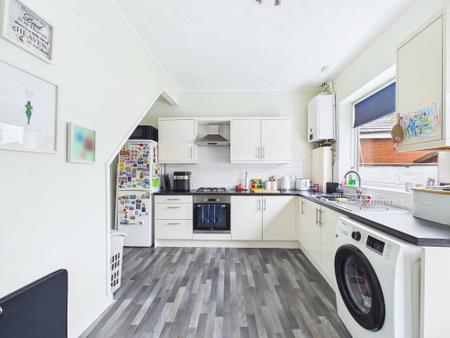 2 bedroom Terraced House for sale in Clipsley Lane, Haydock, WA11