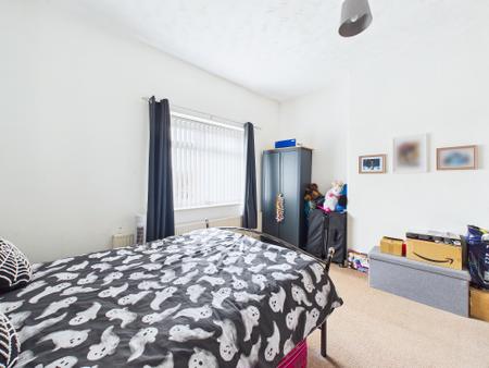 2 bedroom Terraced House for sale in Clipsley Lane, Haydock, WA11