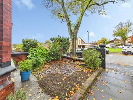 4 bedroom Terraced House for sale in Grange Park Road, St Helens, WA10
