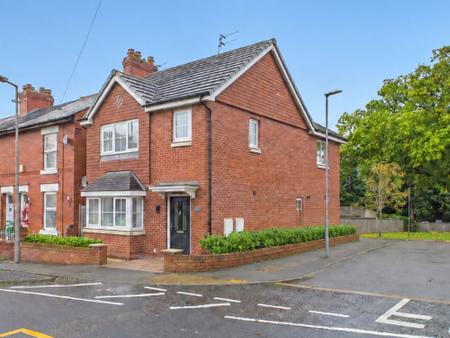 Moss Bank Road, St Helens, WA11