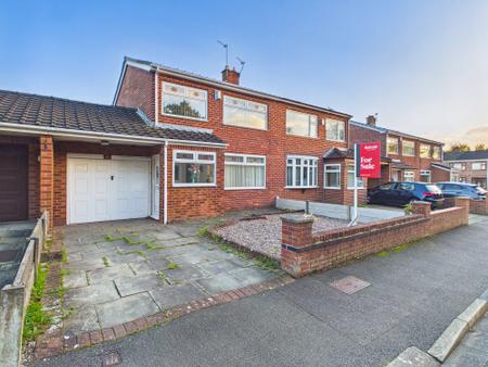 3 bedroom Semi-detached house for sale in Farndon Avenue, Sutton Manor, St Helens, WA9