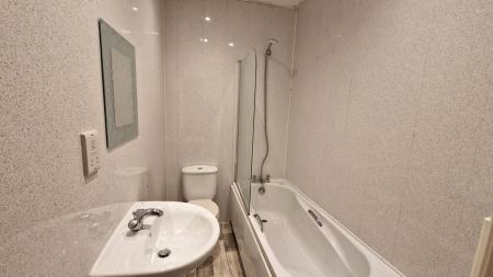 2 bedroom Flat to let in Queen Alexandra Rd, Ashbrooke, Sunderland, SR2