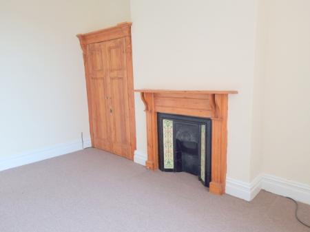 2 bedroom Flat to let in Rowlandson Terrace, Grangetown, Sunderland, SR2