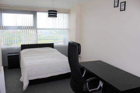 2 bedroom Flat to let in West Wear Street, City Centre, Sunderland, SR1