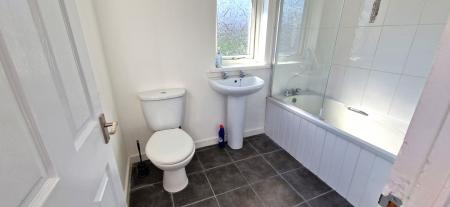 3 bedroom Semi-detached house to let in Ramillies Square, Redhouse, Sunderland, SR5