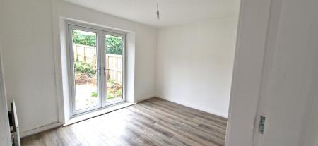 3 bedroom Semi-detached house to let in Ramillies Square, Redhouse, Sunderland, SR5