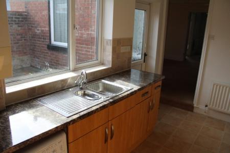 3 bedroom Cottage to let in Abingdon Street, Barnes, Sunderland, SR4