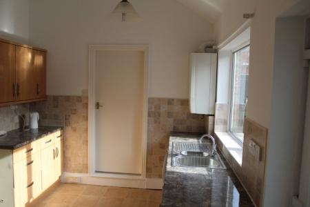 3 bedroom Cottage to let in Abingdon Street, Barnes, Sunderland, SR4