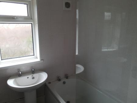 2 bedroom Semi-detached house to let in Geddes Road, Grindon, Sunderland, SR4