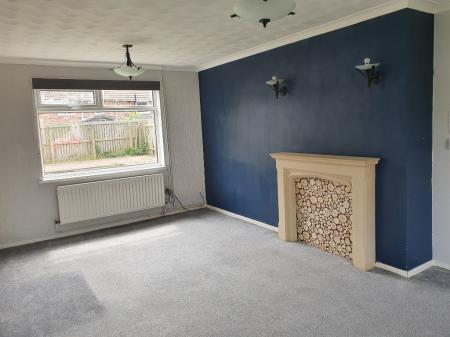 2 bedroom Semi-detached house to let in Geddes Road, Grindon, Sunderland, SR4