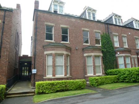 2 bedroom Flat to let in Thornhill Park, Ashbrooke, Sunderland, SR2