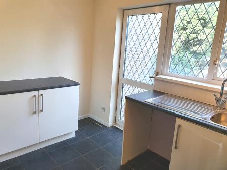 2 bedroom Terraced House to let in Mordey Close, Hendon, Sunderland, SR2