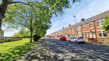 3 bedroom Flat to let in Alexandra Road, Ashington, NE63