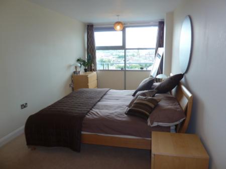 2 bedroom Flat to let in West Wear Street, City Centre, Sunderland, SR1