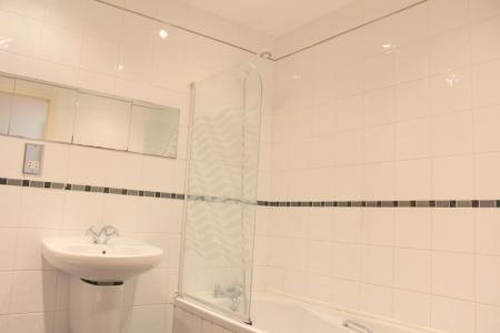 2 bedroom Flat to let in Queen Alexandra Rd, Ashbrooke, Sunderland, SR2