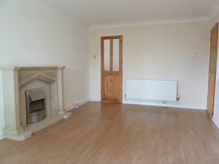 2 bedroom Flat to let in Membury Close, Moorside, Sunderland, SR3