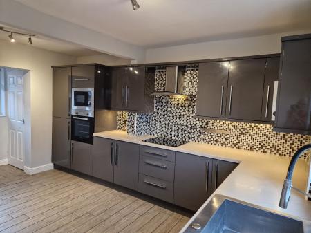 3 bedroom Terraced House to let in Heath Road, Spennymoor, Durham, DL16
