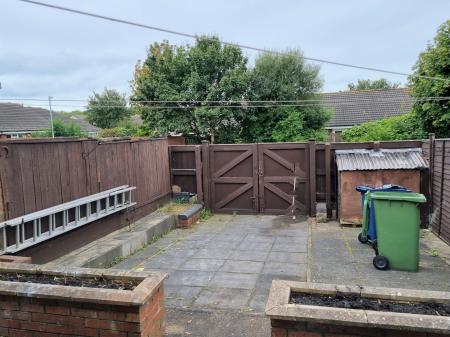 2 bedroom Terraced House to let in Bexhill Road, Town End Farm, Sunderland, SR5