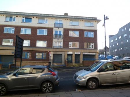 2 bedroom Flat to let in Bodlewell House, Hendon, Sunderland, SR1