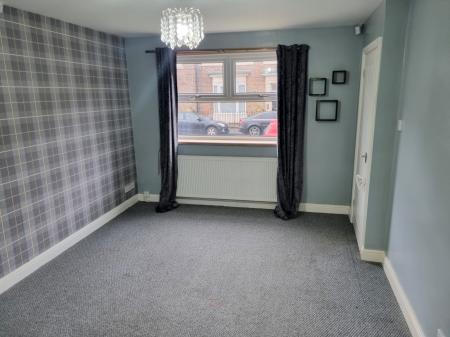 2 bedroom Terraced House to let in St Lucia Close, Hendon, Sunderland, SR2