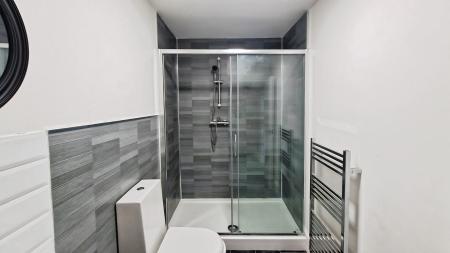 1 bedroom Flat to let in The Oaks West, Ashbrooke, Sunderland, SR2