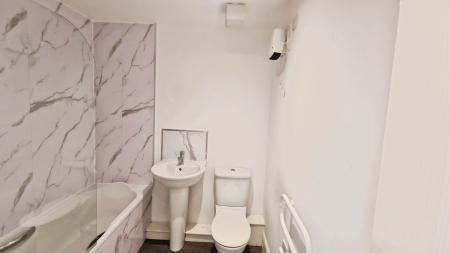 2 bedroom Flat to let in Thornholme Road, Ashbrooke, Sunderland, SR2