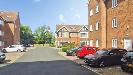 2 bedroom Flat to let in Thornholme Road, Ashbrooke, Sunderland, SR2