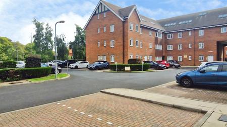 2 bedroom Flat to let in Thornholme Road, Ashbrooke, Sunderland, SR2