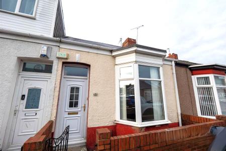 2 bedroom Cottage to let in Stratfield Street, Pallion, Sunderland, SR4