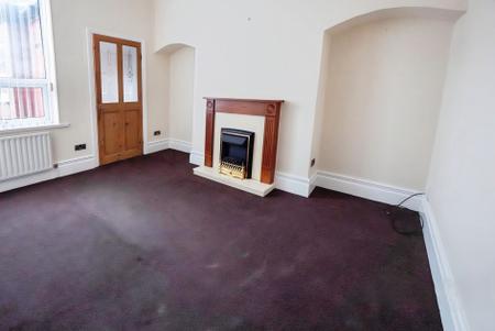 2 bedroom Cottage to let in Stratfield Street, Pallion, Sunderland, SR4