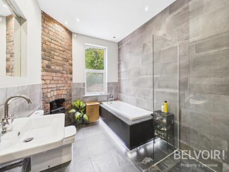 6 bedroom Detached house for sale in Moss Lane, Yarnfield, Stone, ST15