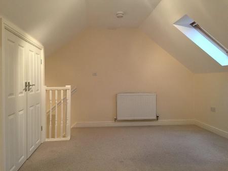 2 bedroom Flat for sale in Oulton Road, Stone, ST15