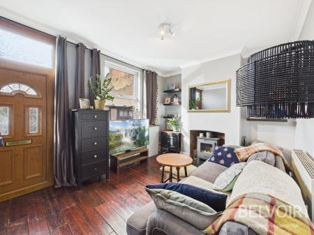 2 bedroom Terraced House for sale in Victoria Street, Stone, ST15