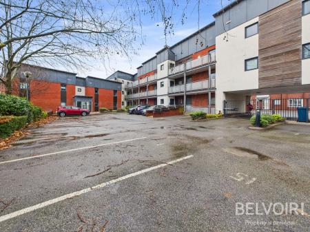 2 bedroom Flat for sale in Marsh House, Stafford, ST16