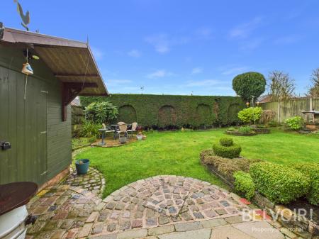 3 bedroom Detached house for sale in Heather Crescent, Meir Heath, Stoke On Trent, ST3